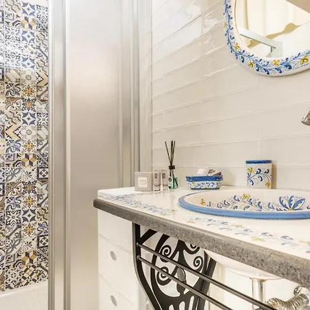 Le Maioliche Cozy In The Historic Centre Of